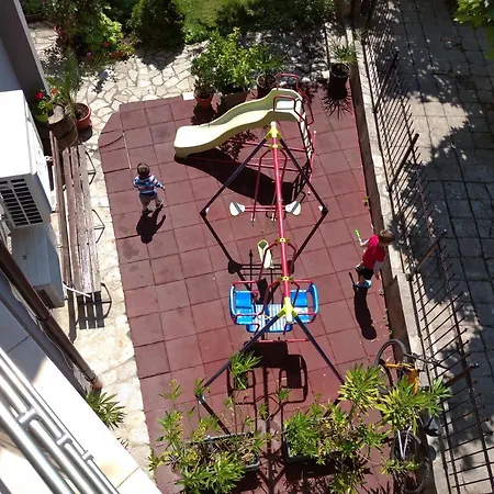 Niya צ'רנומורץ