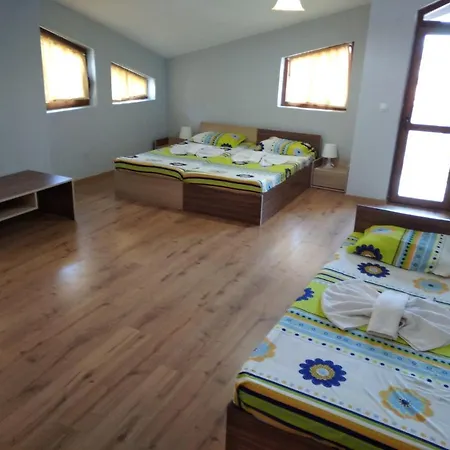 בית הארחה Niya צ'רנומורץ