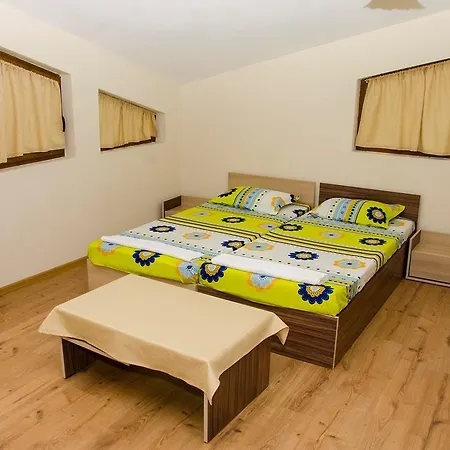 בית הארחה Niya 4*